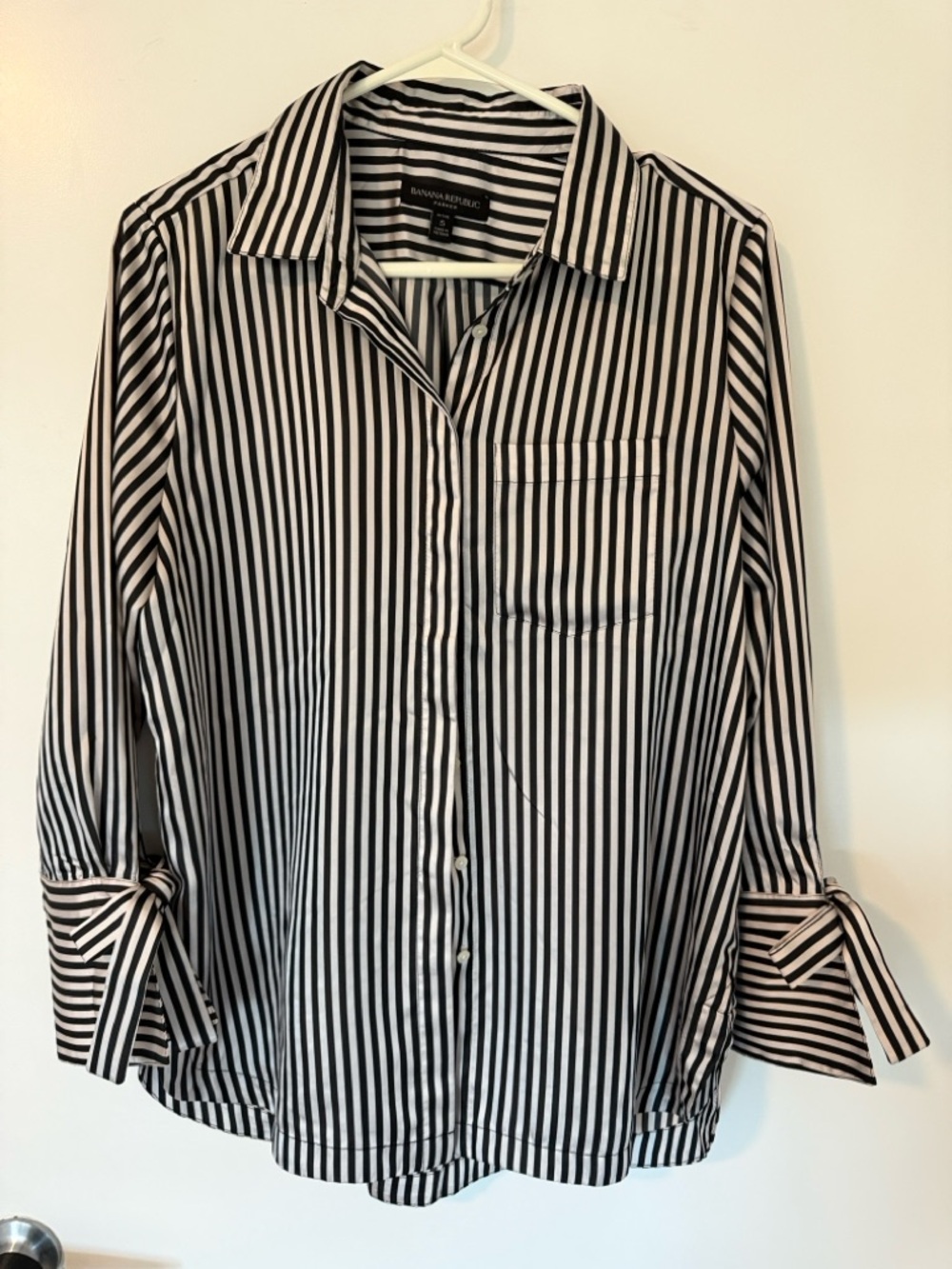 Banana Republic Black and White Vertical Stripe Tie-Cuff Shirt - Picture 5 of 5